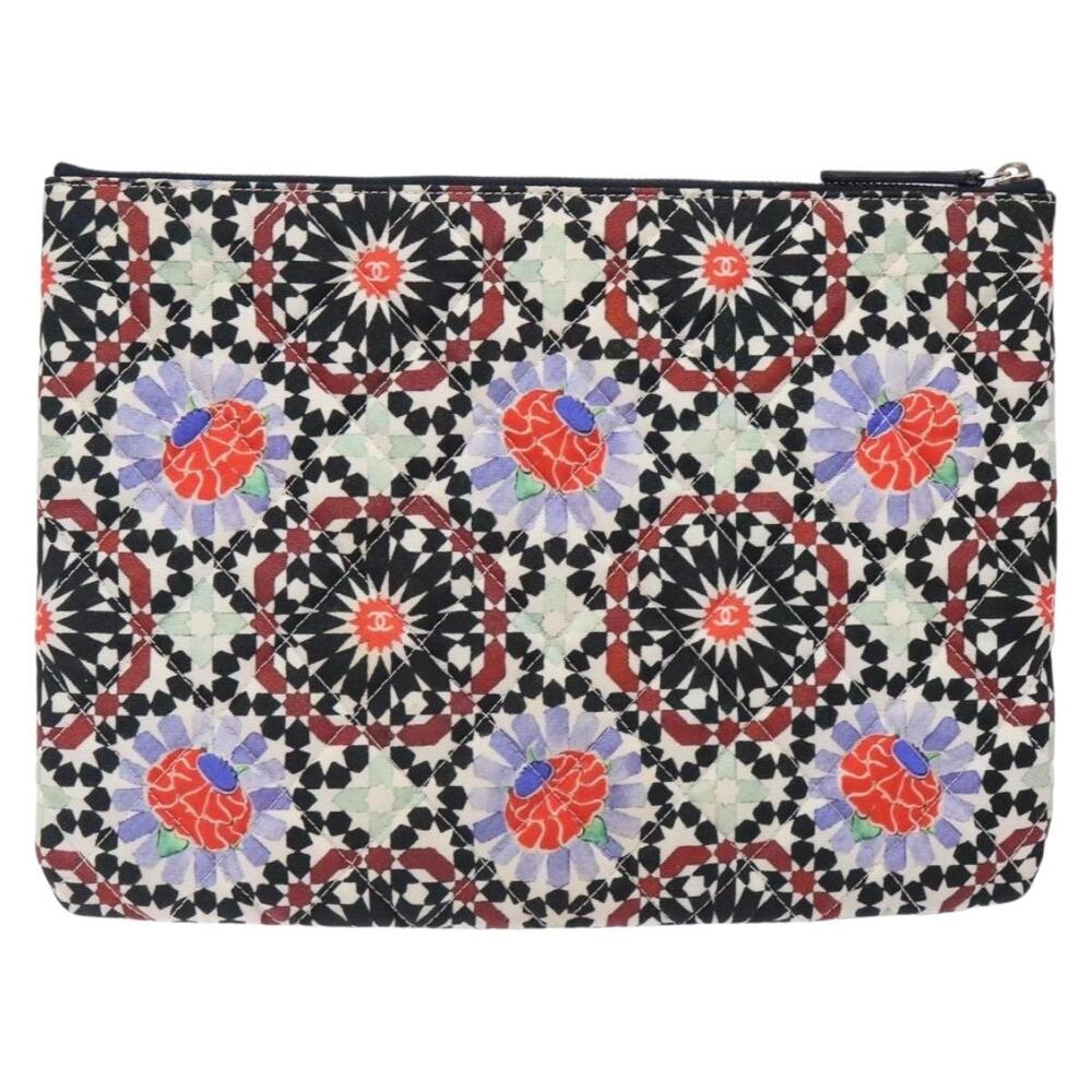 Chanel Matelasse Clutch Bag - Picture 2 of 6